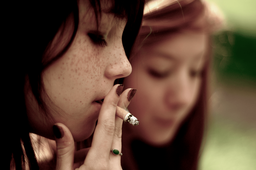 de ce fumează adolescenții